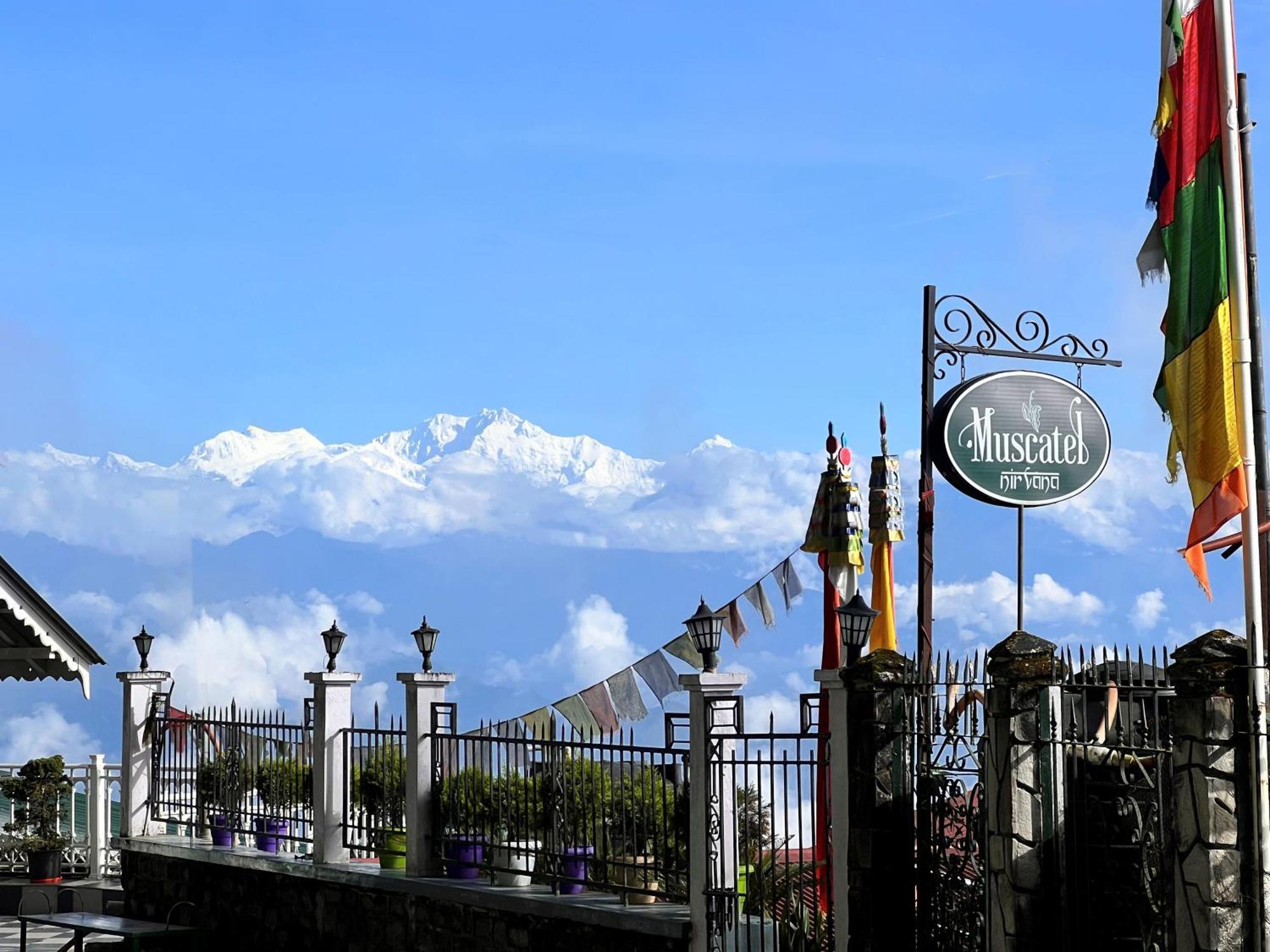 Muscatel Nirvana - At The Mall Road Darjeeling  Ngoại thất bức ảnh